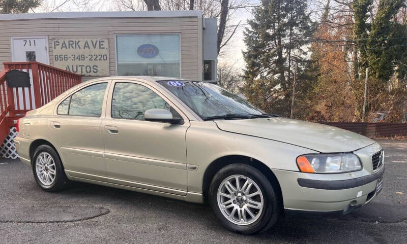 2005 Volvo S60 for sale at PARK AVENUE AUTOS in Collingswood NJ