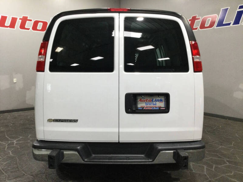 2023 Chevrolet Express 2500