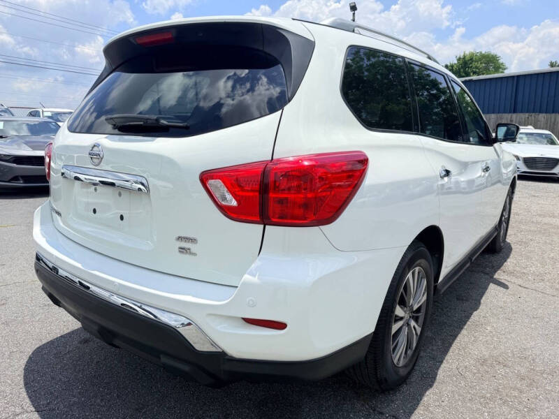 2017 Nissan Pathfinder SL