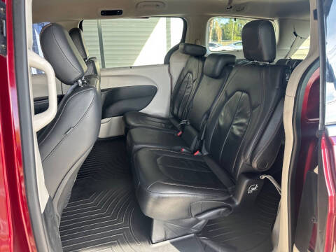 2017 Chrysler Pacifica Touring-L