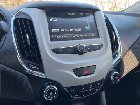 2017 Chevrolet Cruze LS Auto