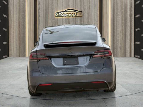 2023 Tesla Model X Standard Range