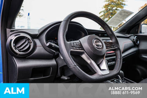 2022 Nissan Kicks SR