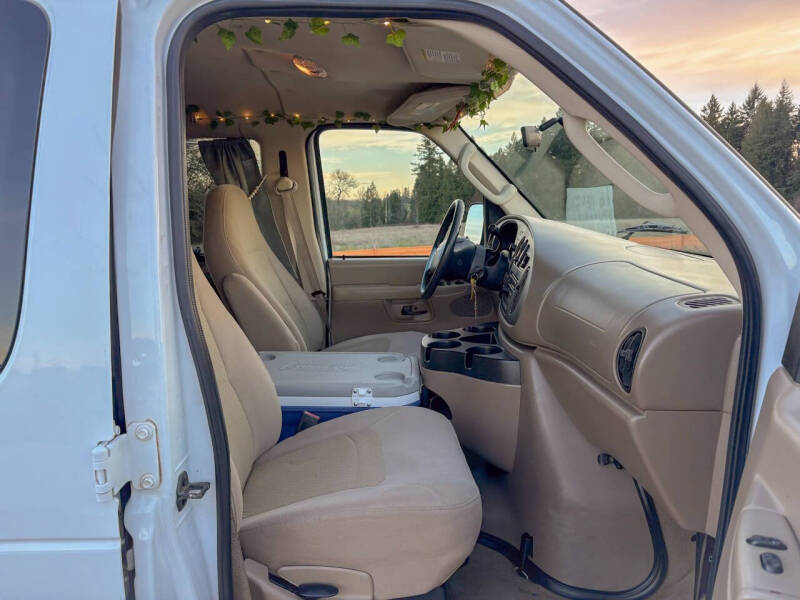 2008 Ford E-Series E-350 SD XLT
