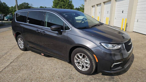 2023 Chrysler Pacifica Touring L