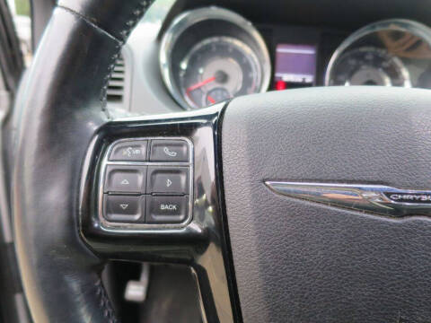 2016 Chrysler Town and Country S