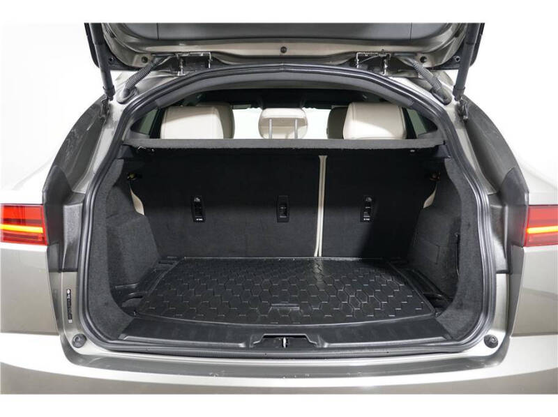 2020 Jaguar E-PACE P300 R-Dynamic S