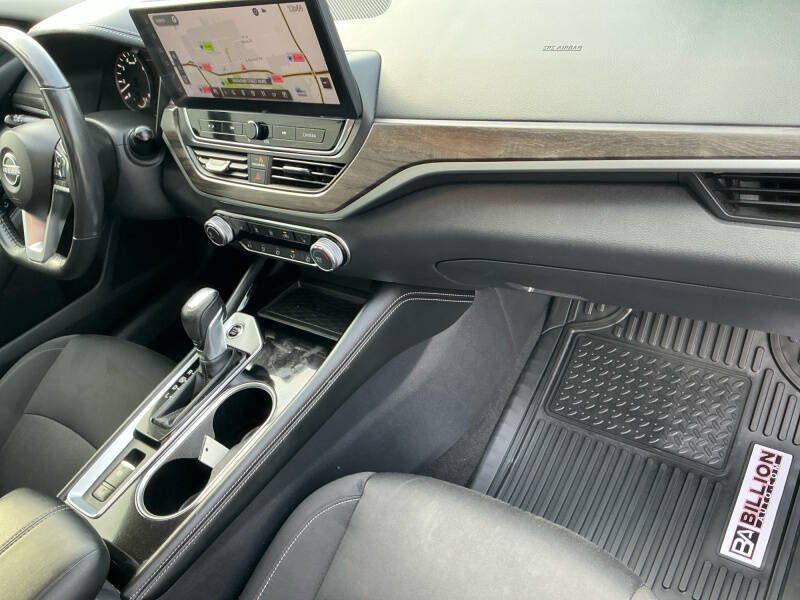 2023 Nissan Altima 2.5 SV