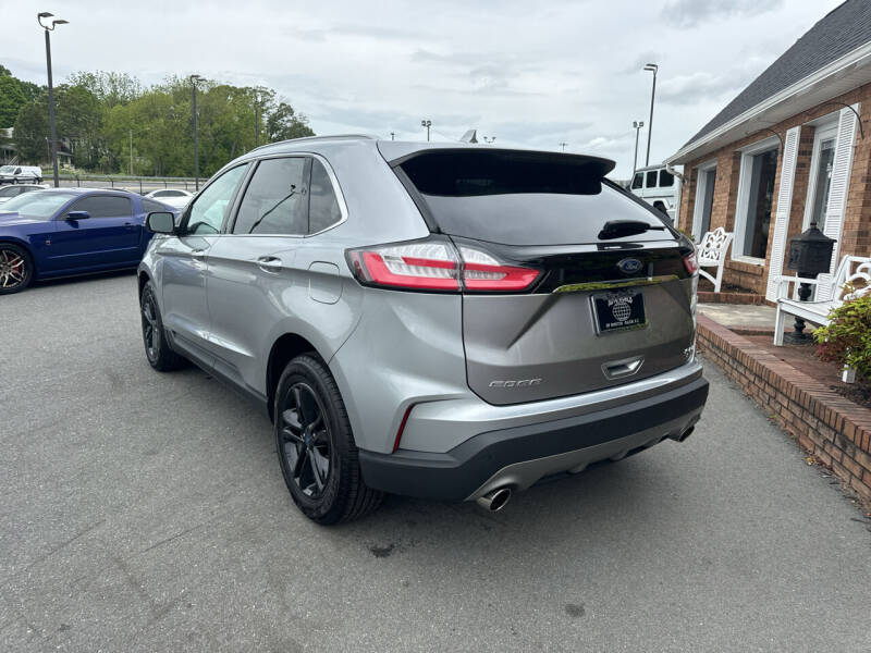 2020 Ford Edge SEL photo 6