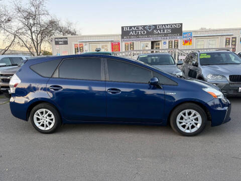 2014 Toyota Prius v Three