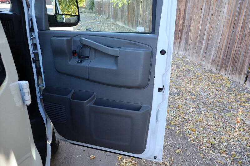 2017 Chevrolet Express LS 2500