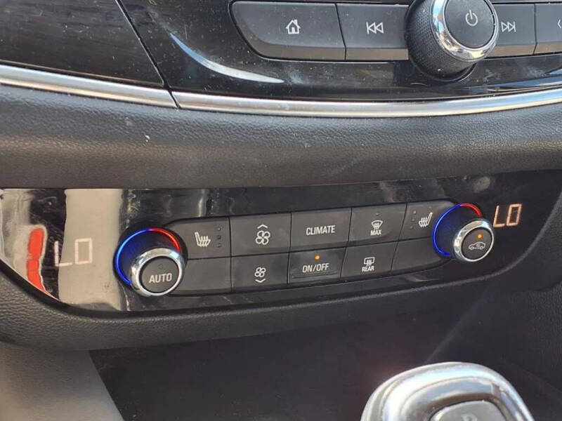 2020 Buick Enclave Essence