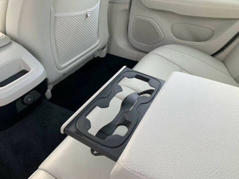 2023 Volvo S60 B5 Plus Dark Theme