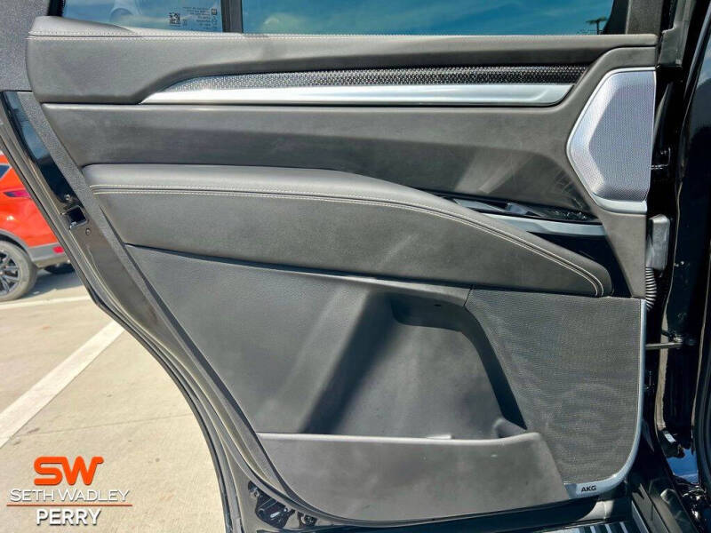 2025 Cadillac Escalade-V