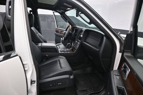 2016 Lincoln Navigator Select