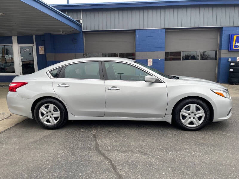 2017 Nissan Altima 2.5 SV