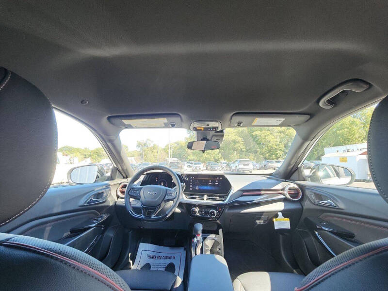 2025 Chevrolet Trax RS