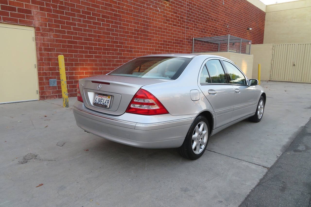 2003 Mercedes-Benz C-Class for sale at The Car Vendor LLC in Bellflower, CA