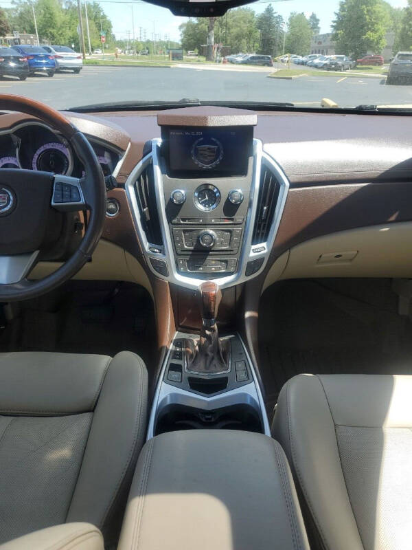 2011 Cadillac SRX Luxury Collection photo 20