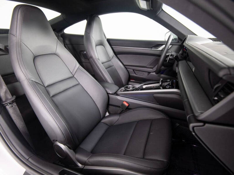 2024 Porsche 911 Carrera