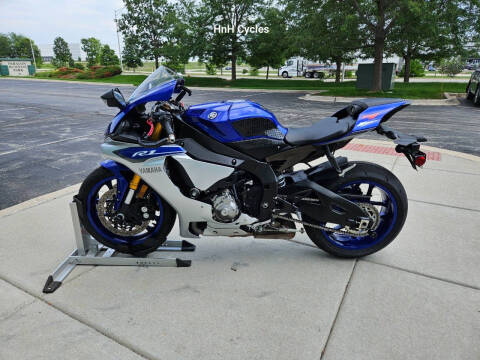 2015 Yamaha YZF-R1