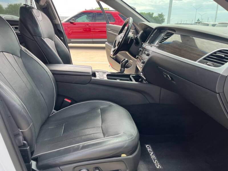 2015 Hyundai Genesis