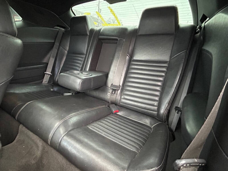 2010 Dodge Challenger SE