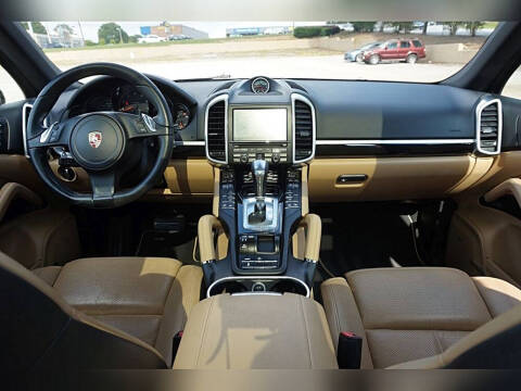 2014 Porsche Cayenne Platinum