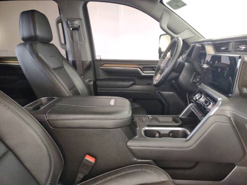 2024 GMC Sierra 2500HD Denali