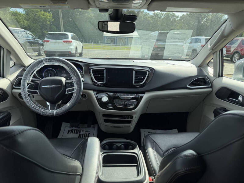2020 Chrysler Pacifica Touring L