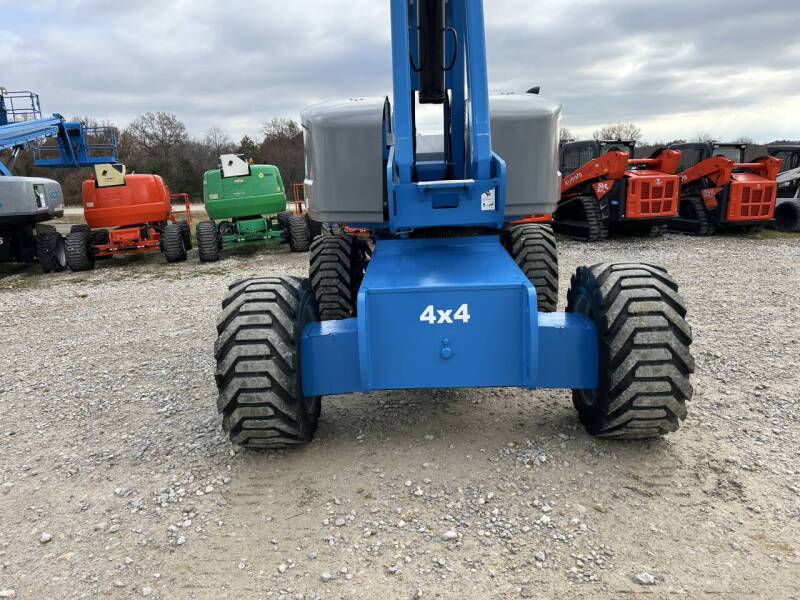 2015 Genie 80' Manlift