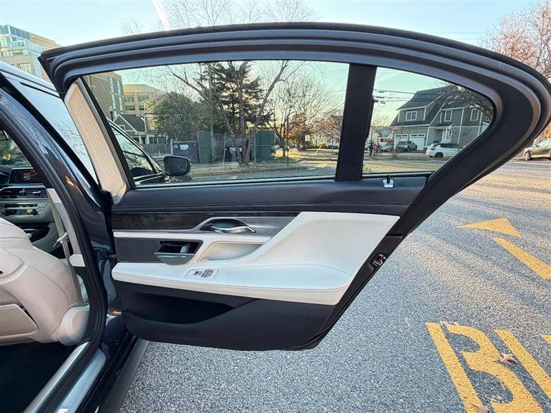 2016 BMW 7 Series 740i