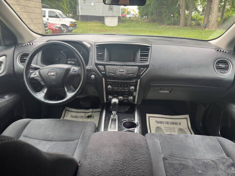 2013 Nissan Pathfinder SV