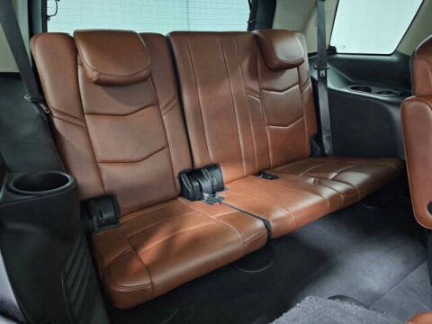 2019 Cadillac Escalade Luxury