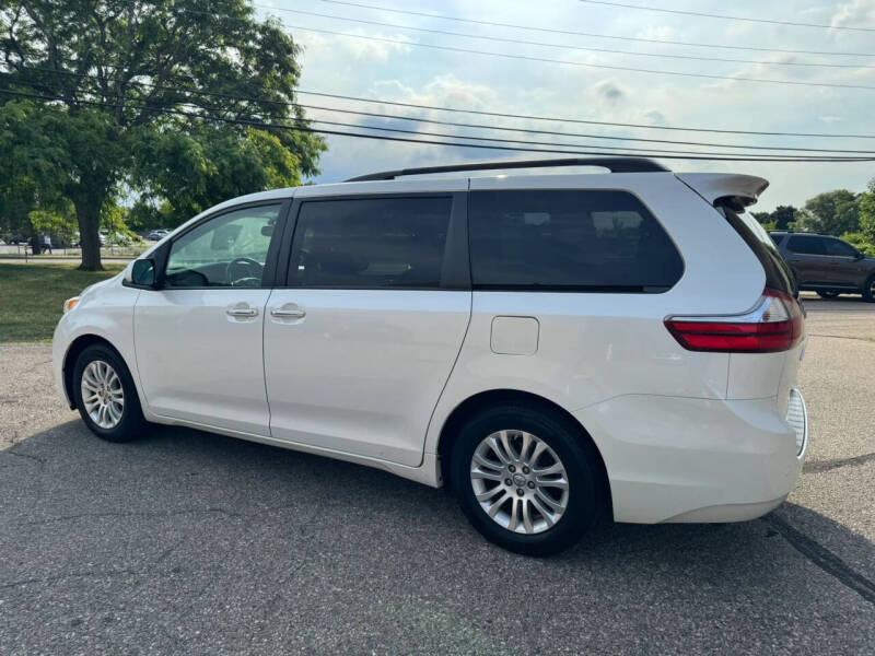 2017 Toyota Sienna