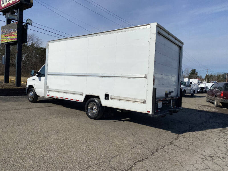 2017 Ford E-Series E-350 SD
