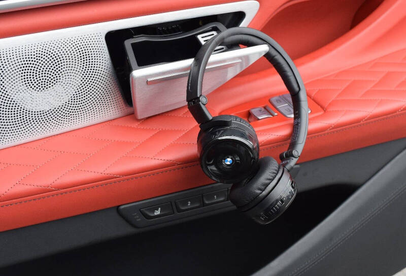 2022 BMW 7 Series M760i xDrive