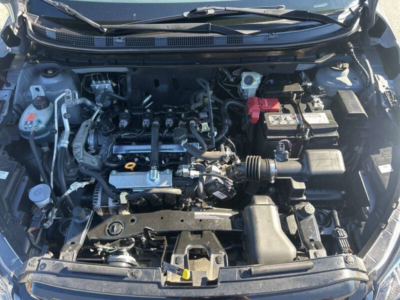 2021 Nissan Kicks SR