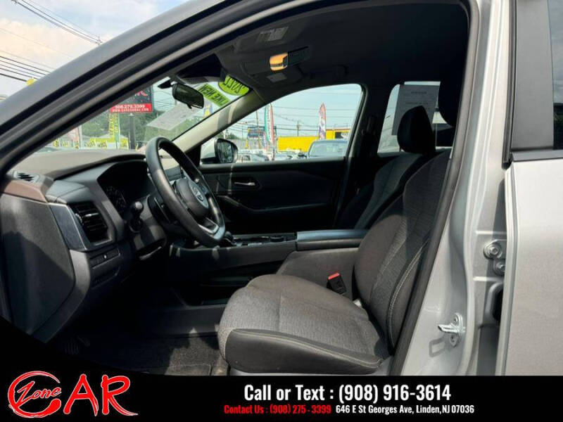 2022 Nissan Rogue SV