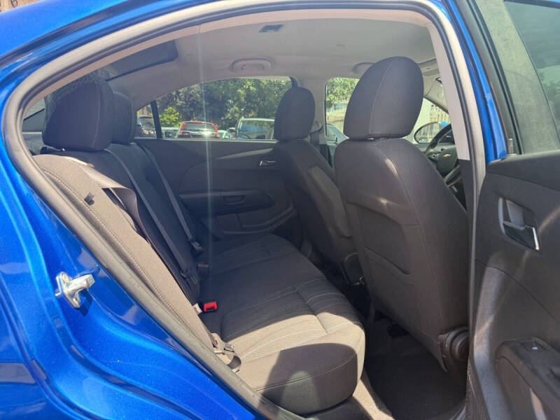 2016 Chevrolet Sonic LT Auto