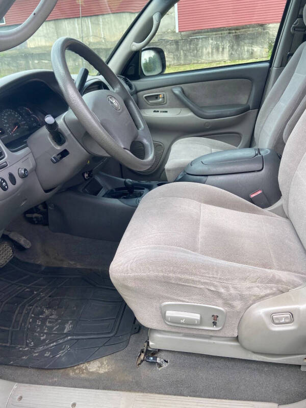 2003 Toyota Sequoia SR5