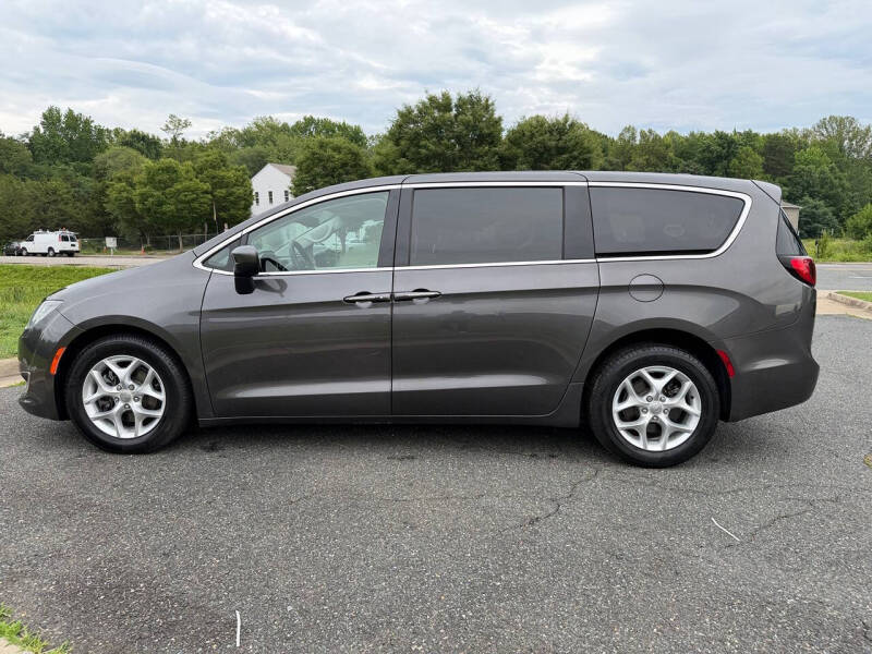 2017 Chrysler Pacifica Touring Plus