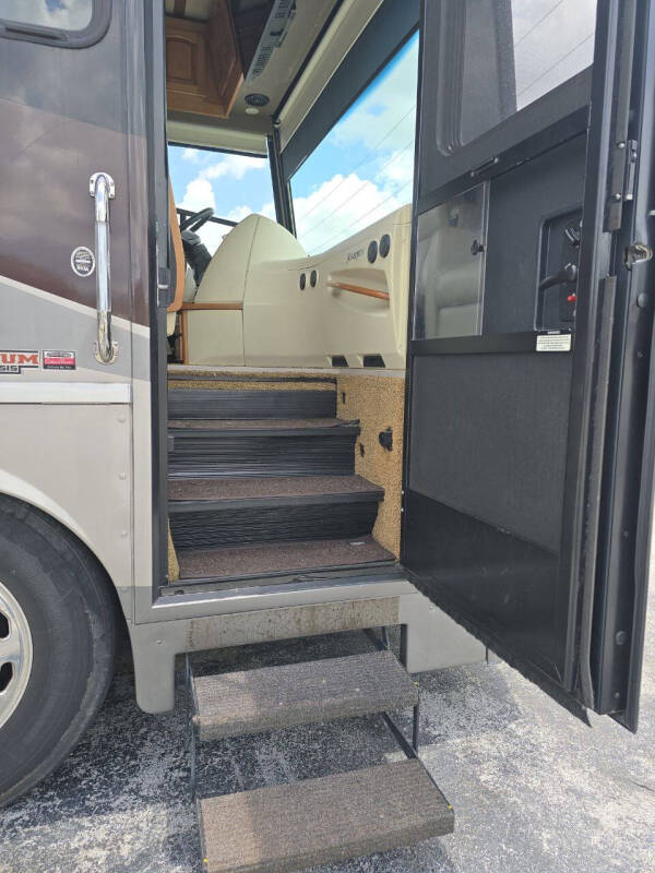 2013 Winnebago Journey