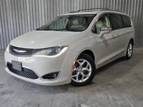 2020 Chrysler Pacifica for sale at Astro Auto World in Houston TX