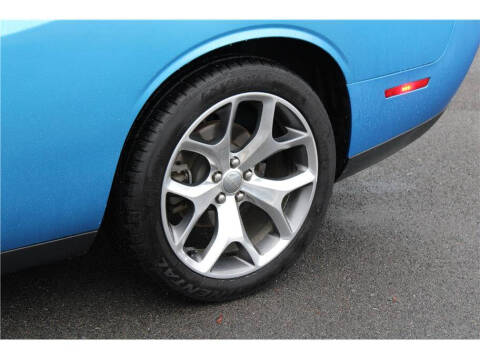 2015 Dodge Challenger SXT Plus