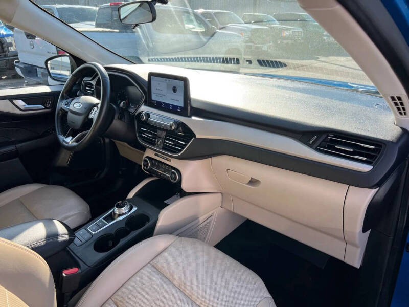 2021 Ford Escape SEL