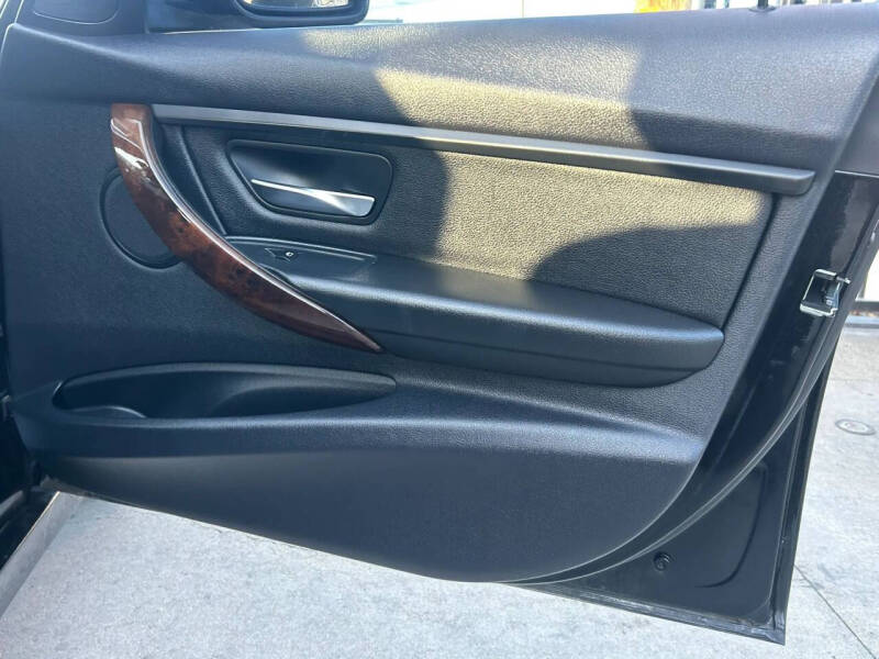 2015 BMW 3 Series 328i