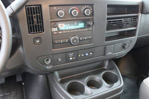 2025 Chevrolet Express 3500