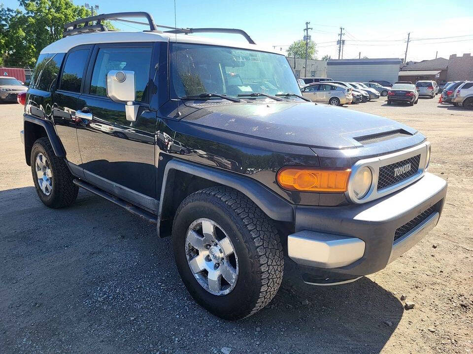 2007 Toyota FJ Cruiser for sale at Sara Auto Mall, LLC in Cleveland, OH