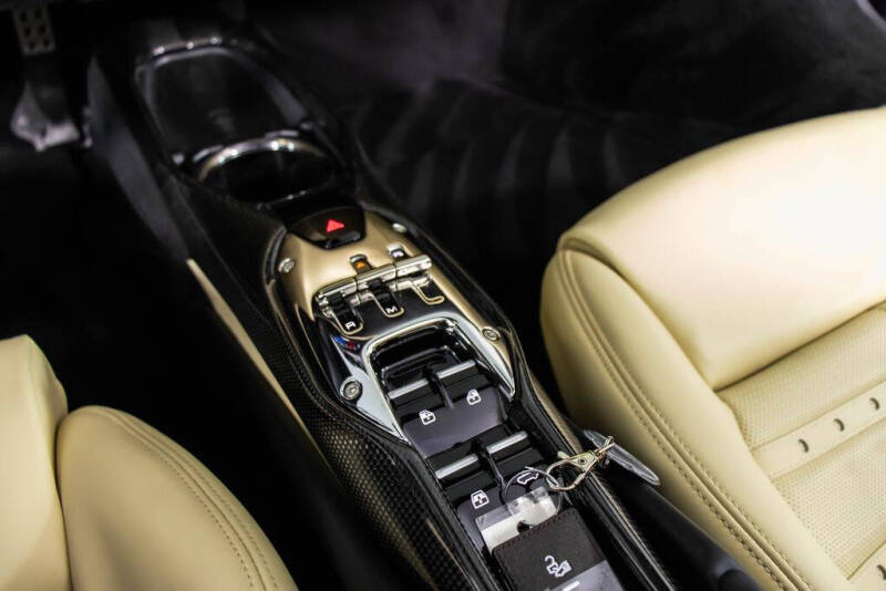 2024 Ferrari 296 GTS